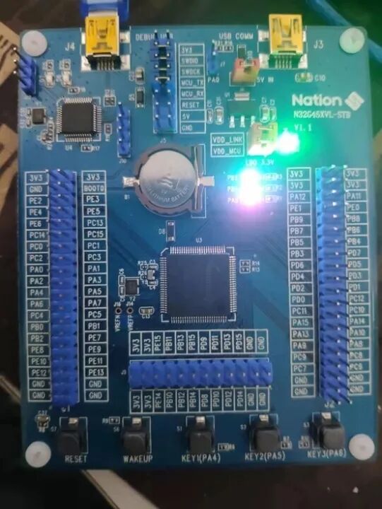 国民技术 N32G45XVL-STB 开发板上电点亮 LED
