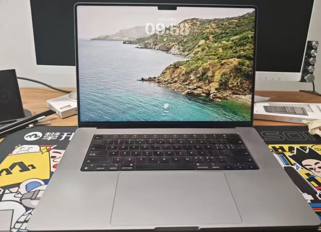 MacBook Pro打开状态