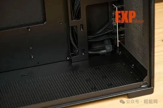 机箱顶部风扇/冷排安装位