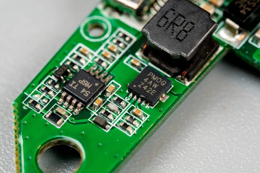 DLP8080主板6.8uH电感