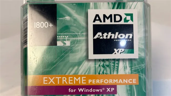 AMD Athlon XP 1800+处理器包装盒