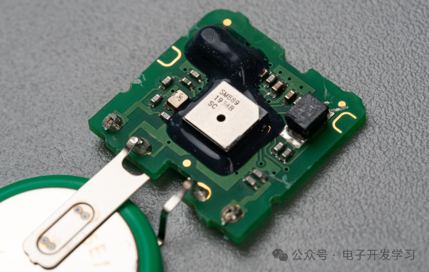 TPMS传感器PCB高集成度整体特写