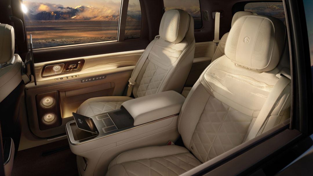 ES9后排豪华座椅及内饰展示