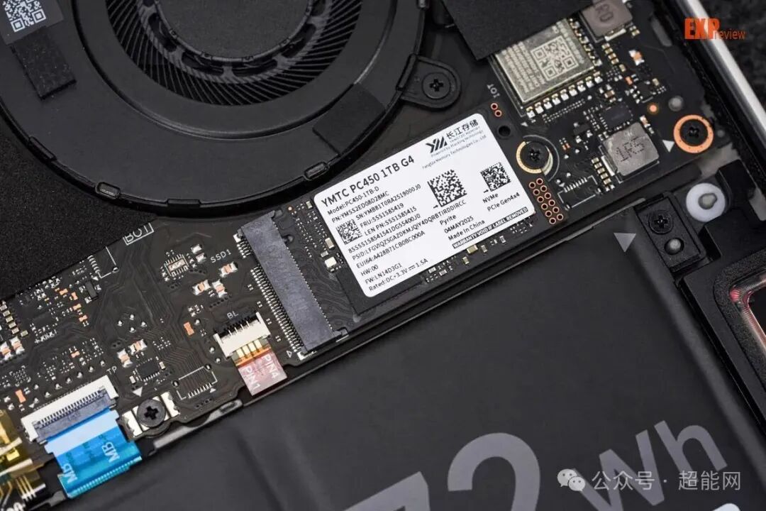 安装在Xiaomi Book Pro 14主硬盘位的长江存储PC450