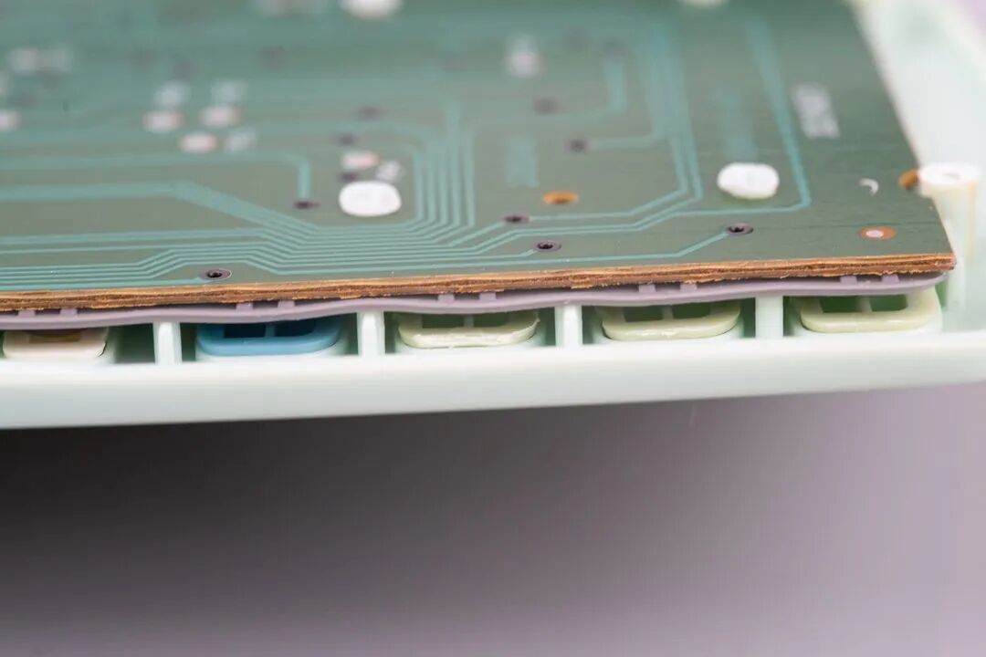 纸基PCB截面与按键结构特写