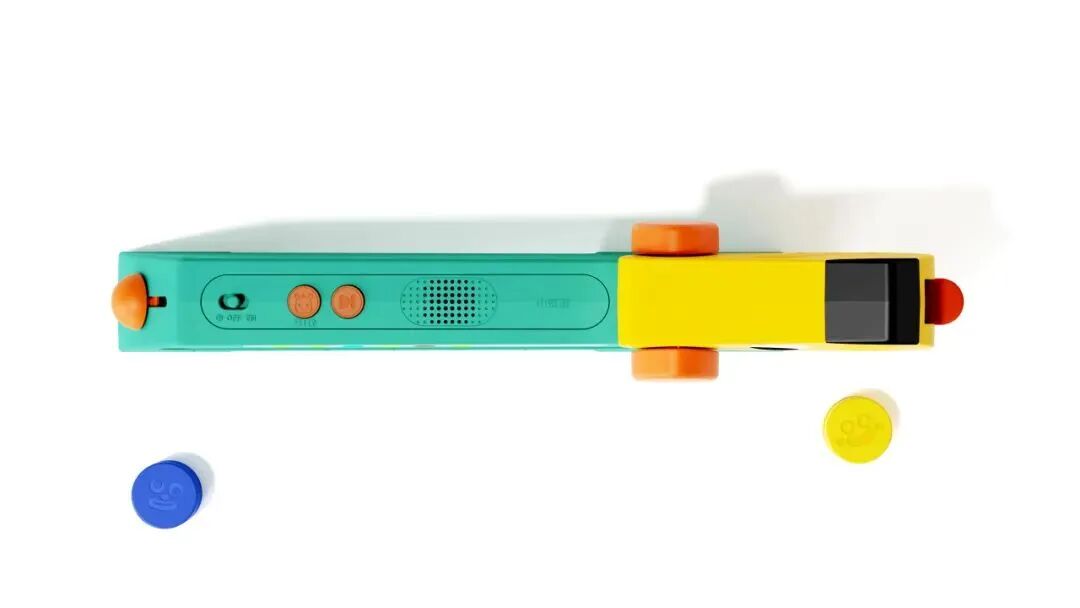 彩色儿童学习设备俯视图