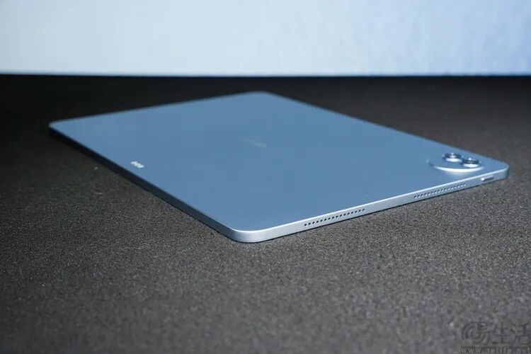 vivo Pad 6 Pro机身侧面特写