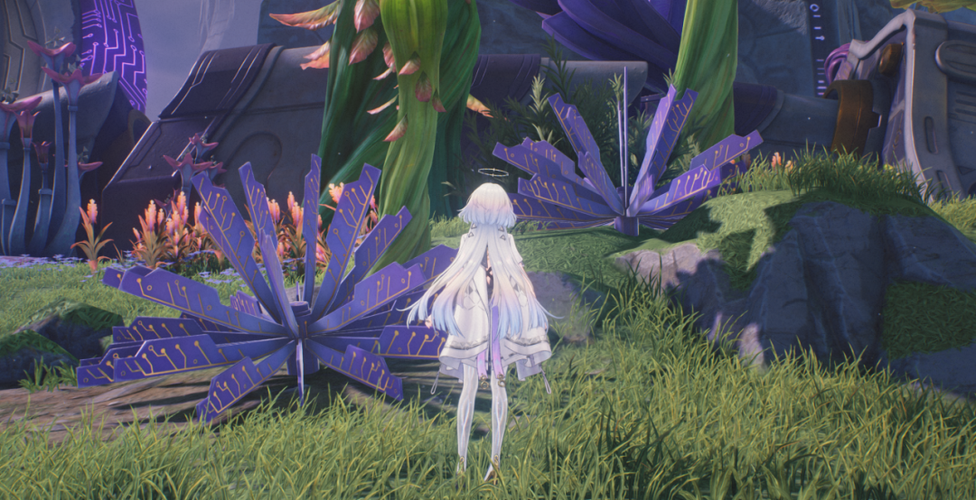 角色站在紫色植物背景的草地上