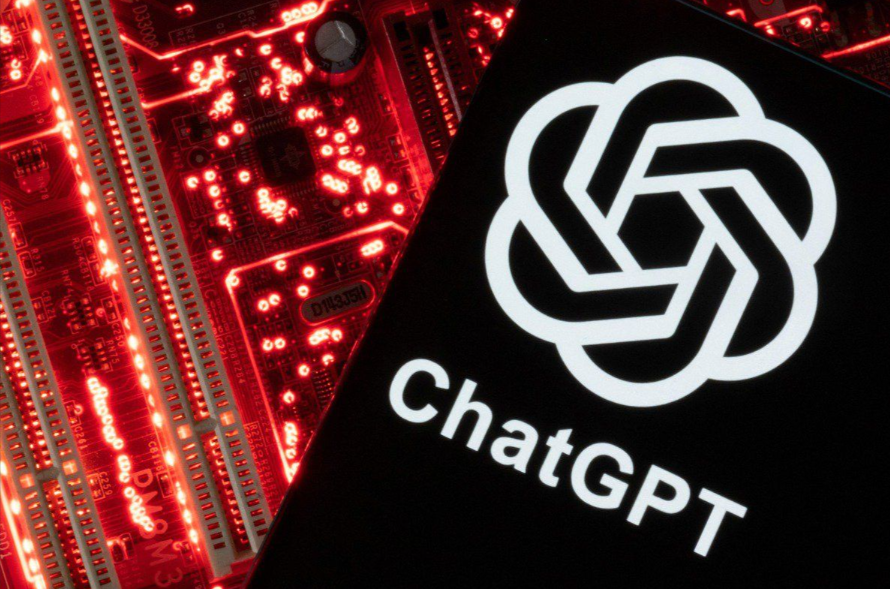 芯片上的 ChatGPT 标志