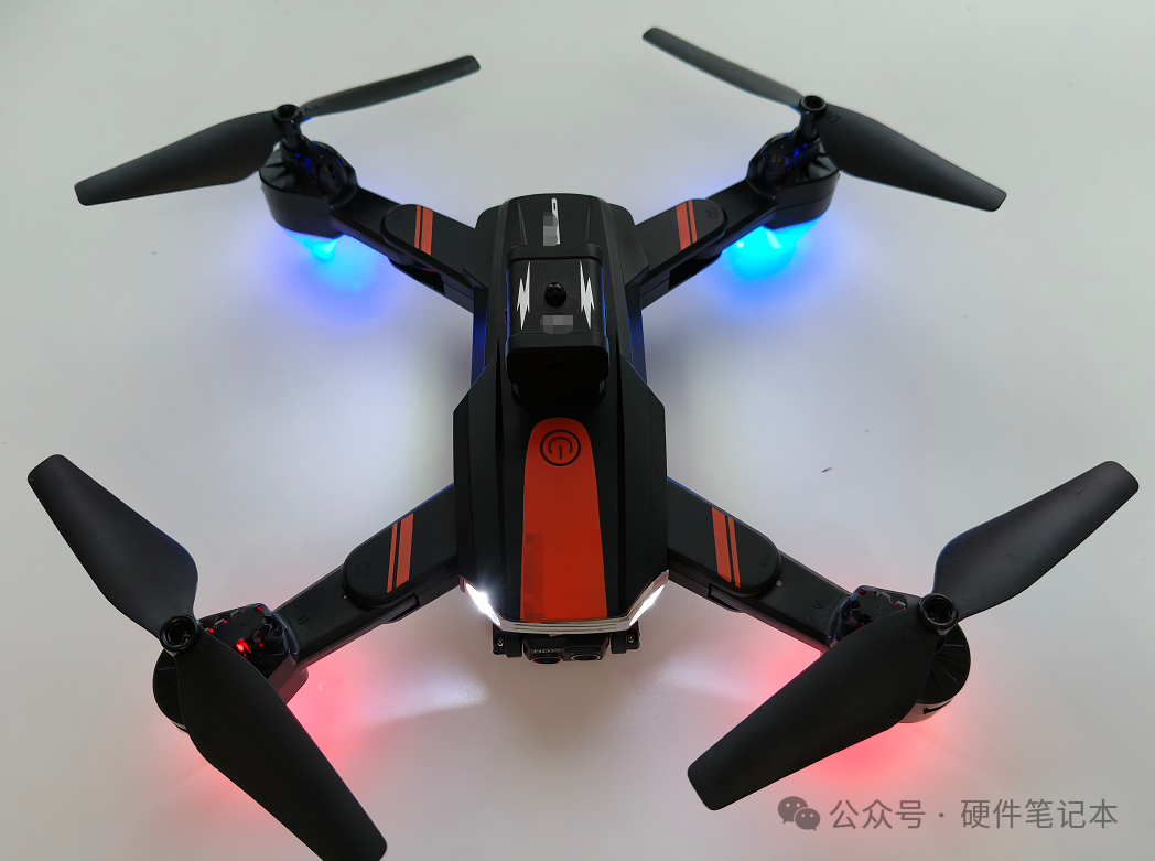 通电后无人机灯效展示