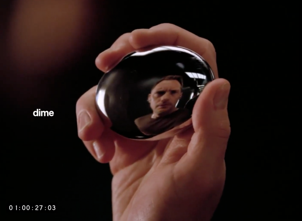 假广告视频中出现的名为‘DIME’的椭球体设备特写