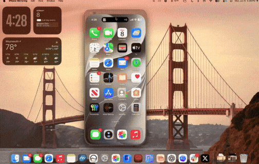 macOS 系统上操作 iPhone Mirroring 功能的界面演示,展示多任务窗口和音乐播放