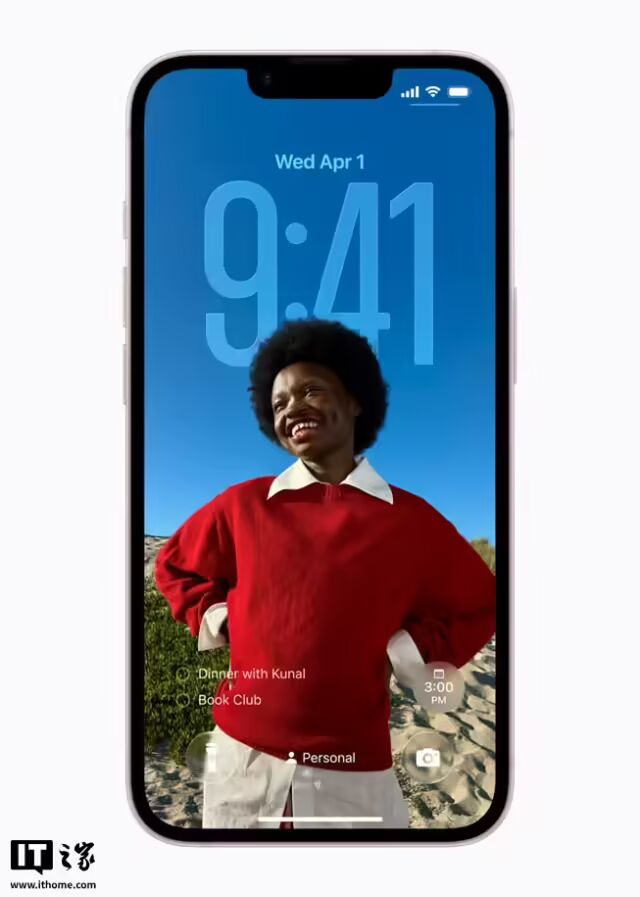 iPhone 17e 锁屏与功能界面示意