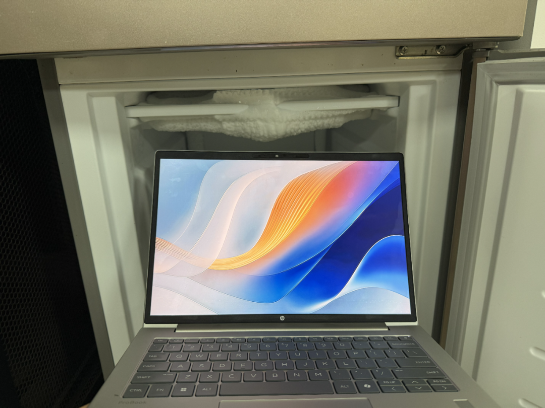 冰箱中开机屏幕