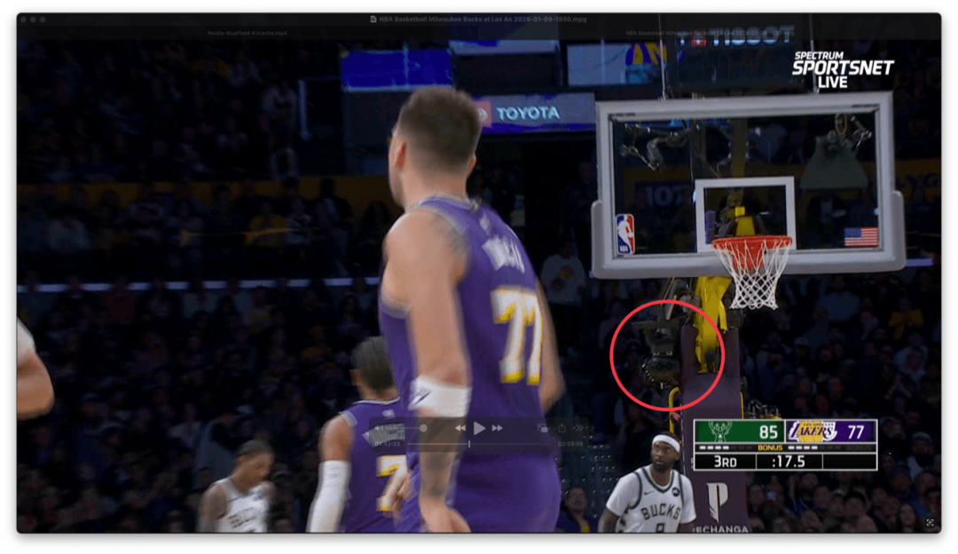 篮下视角观看NBA比赛