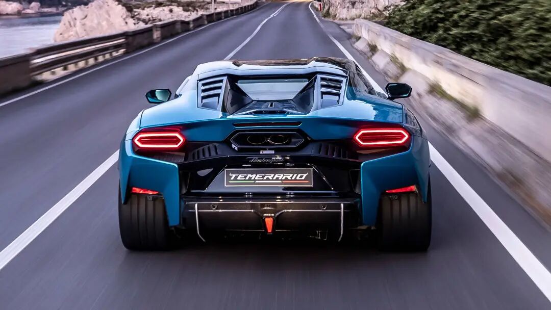 兰博基尼超跑后视角