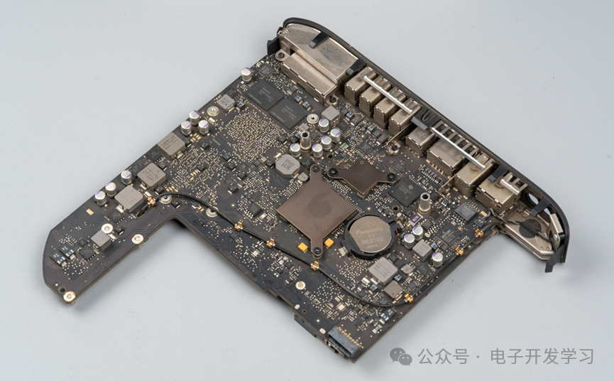 Mac mini主板背面全景