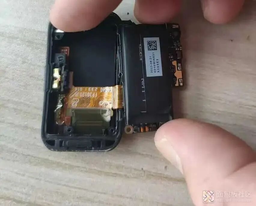 PCB背面侧键与屏幕接口