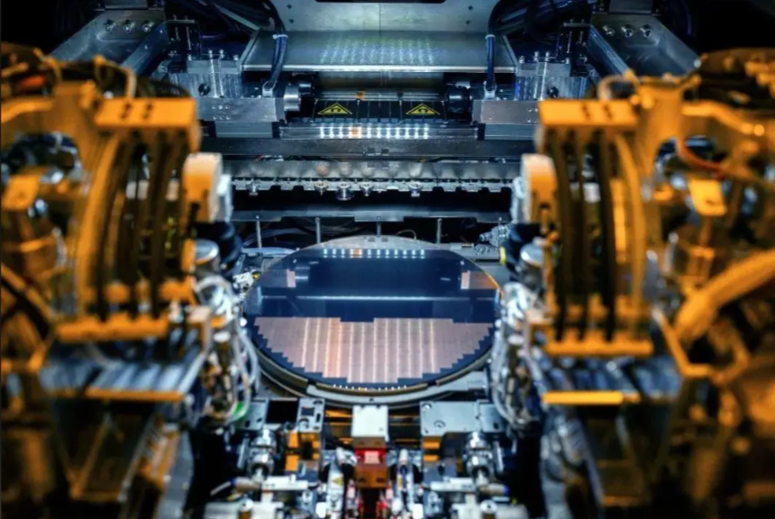 精密半导体制造设备内部结构