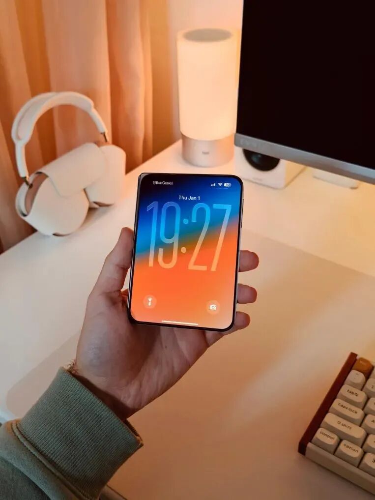 疑似iPhone Fold手机渲染图