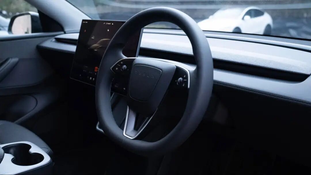 特斯拉Model Y标准版内饰图