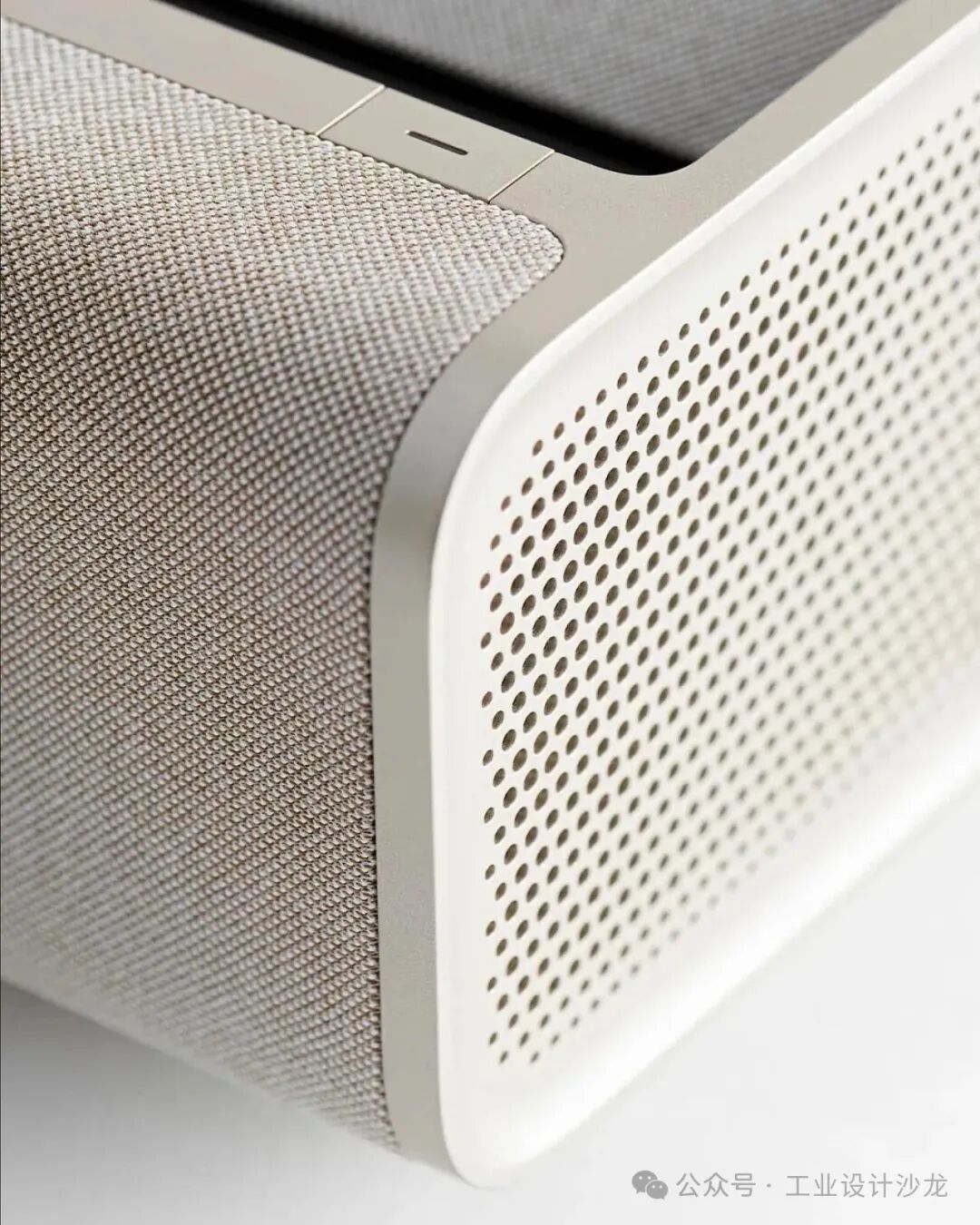 音箱织物网罩与外壳细节