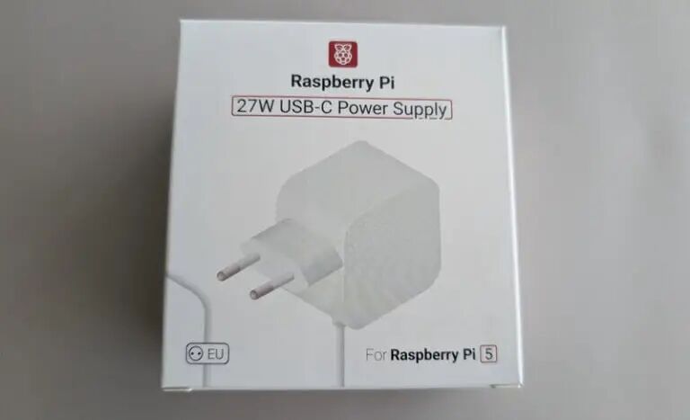 树莓派官方27W USB-C电源适配器包装盒