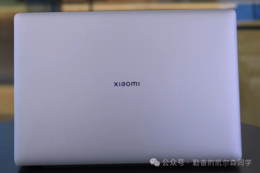 小米Book Pro 16 2022背面特写