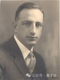 Ralph Bown Sr. 的复古黑白肖像照