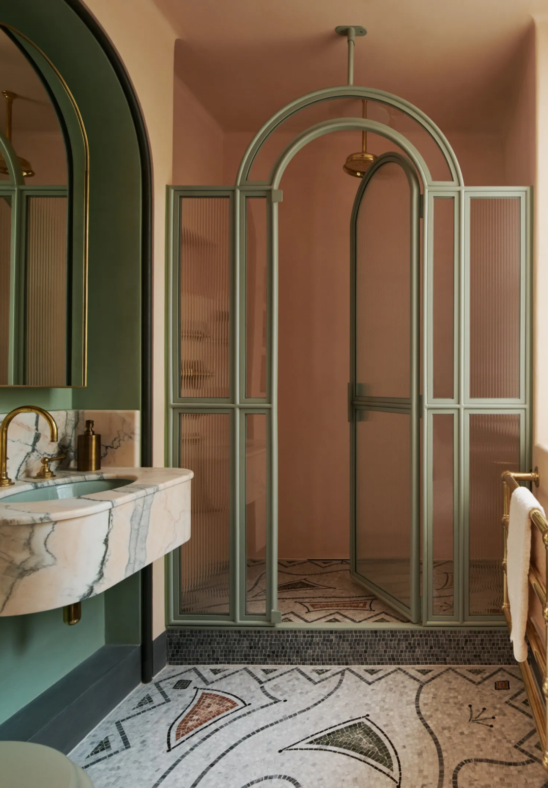 复古风格浴室与艺术马赛克地砖