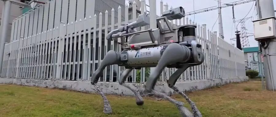 四足机器人在户外巡检