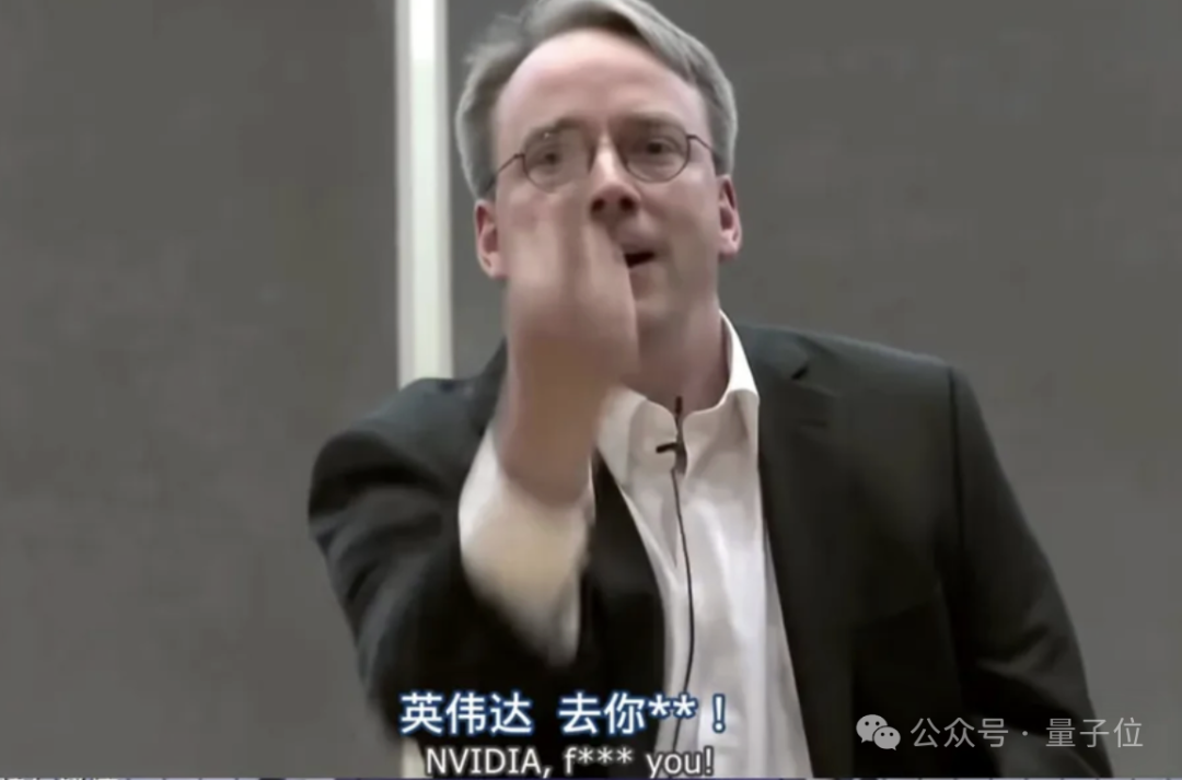 带有“NVIDIA， f*** you!”字幕的讲话者图片