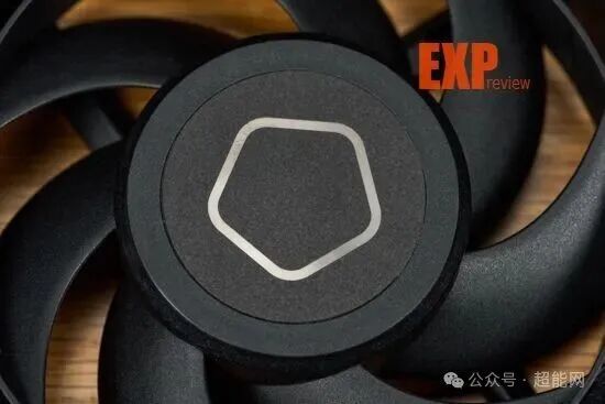 风扇侧面标签特写