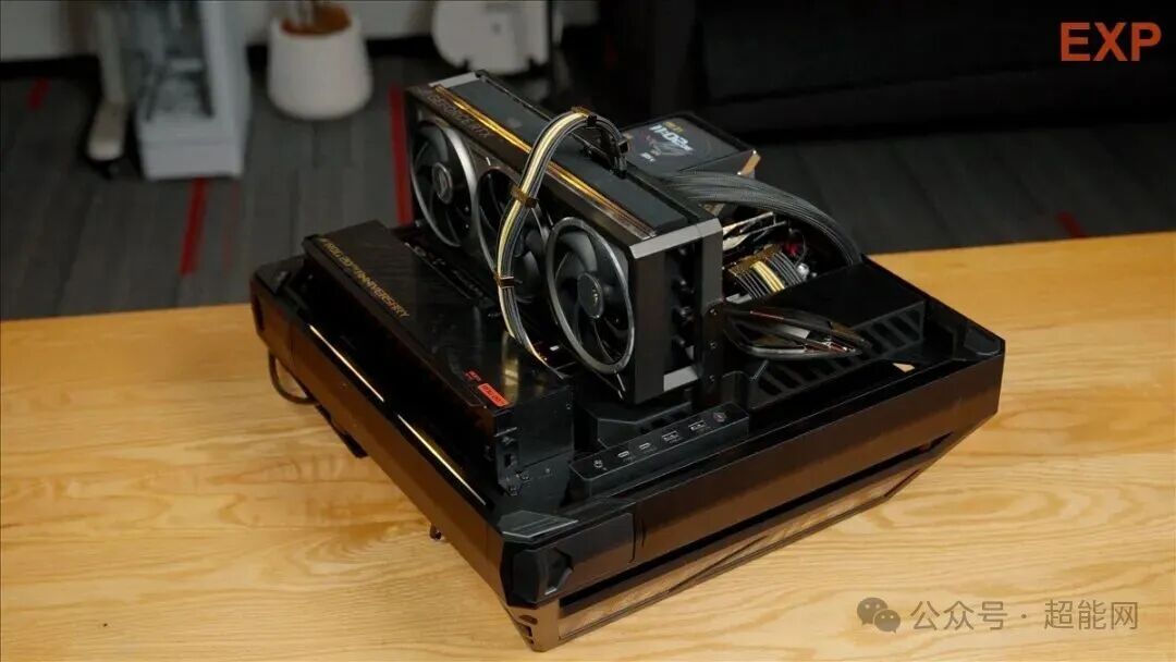 ROG GR20 显卡倾斜安装