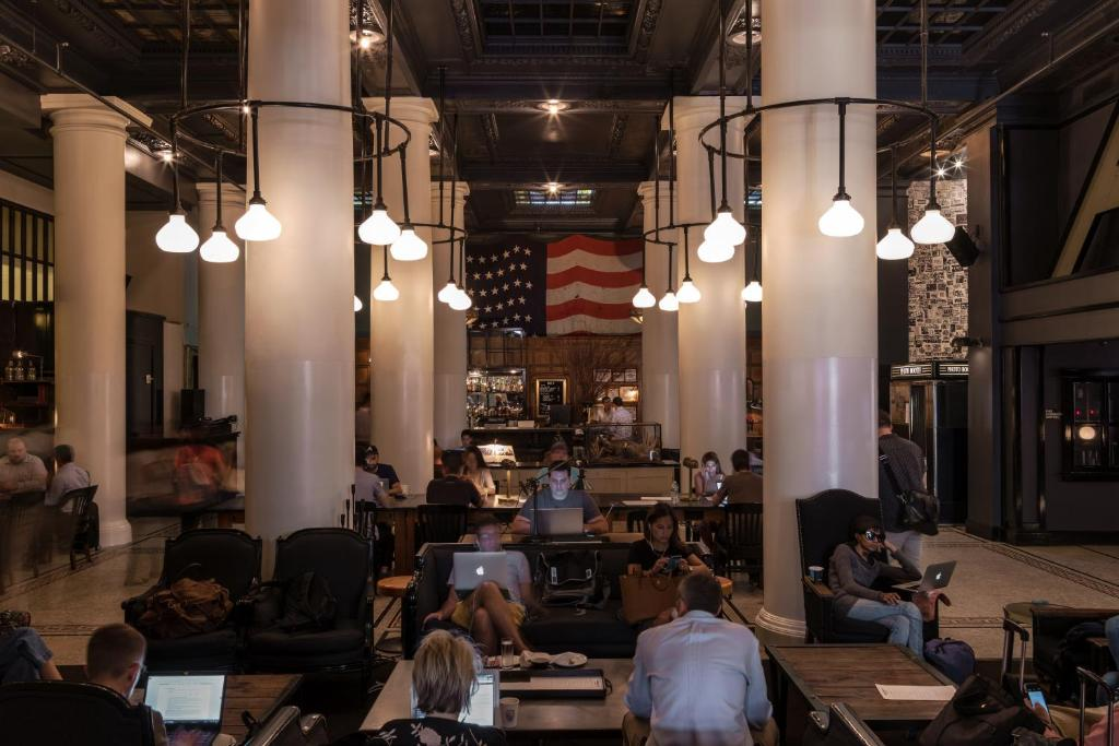 纽约Ace Hotel内部社交空间