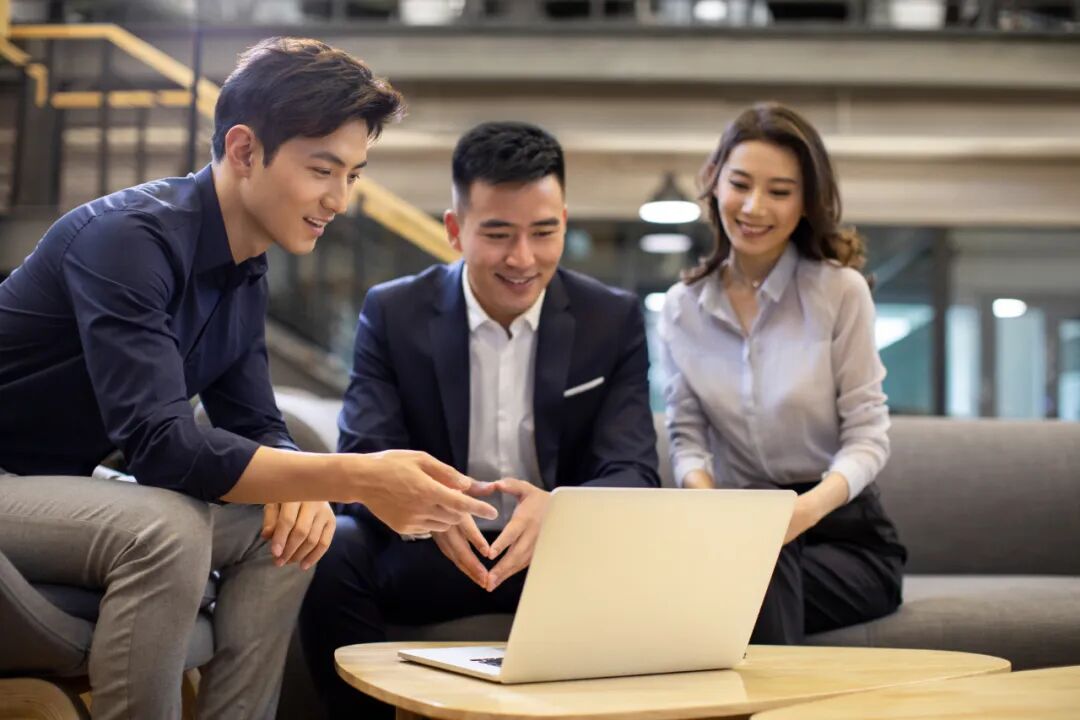 职场团队协作讨论