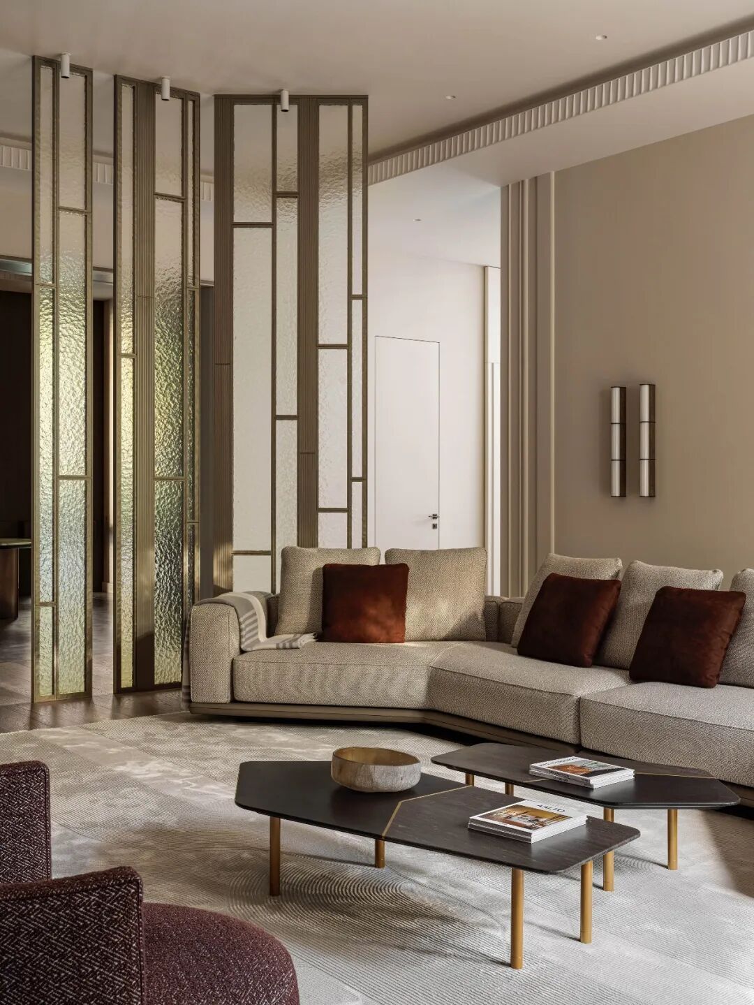 客厅L型沙发与几何茶几