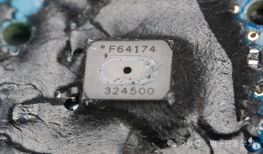 TPMS 板载气压传感器特写