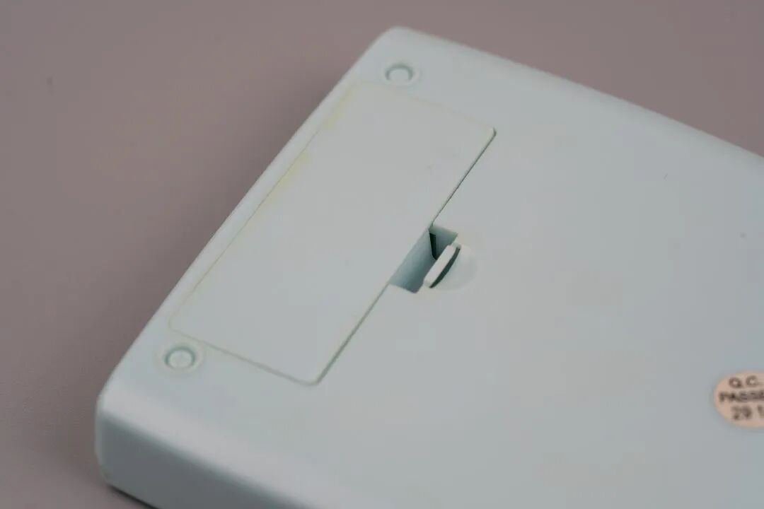 背盖QCPASSED质检贴纸特写