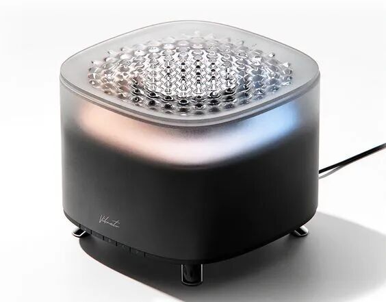 透明盖内布满银色球体的黑色设备Viz