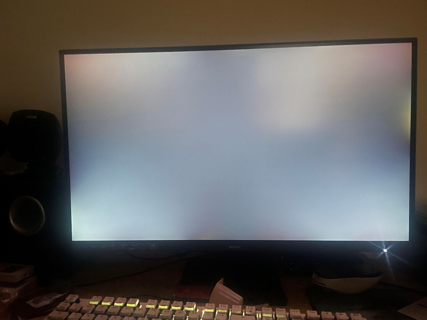 显示器显示灰白模糊画面