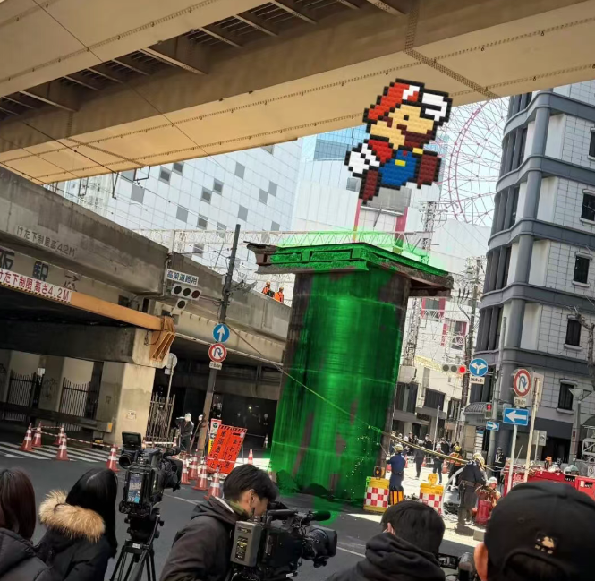 大阪街头马里奥管道艺术装置