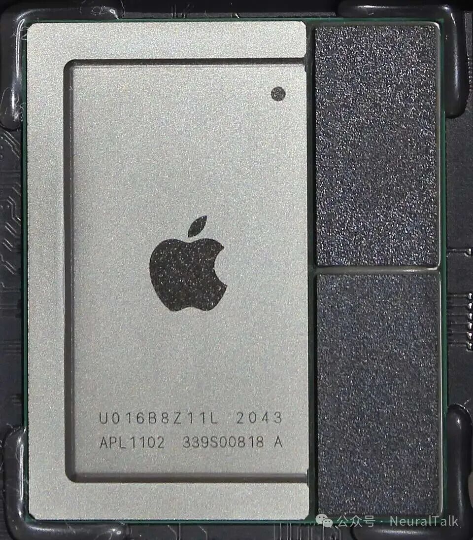 Apple M1芯片与DRAM实物图