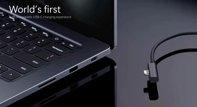 Surface Laptop Ultra 磁吸式 USB-C 充电接口特写
