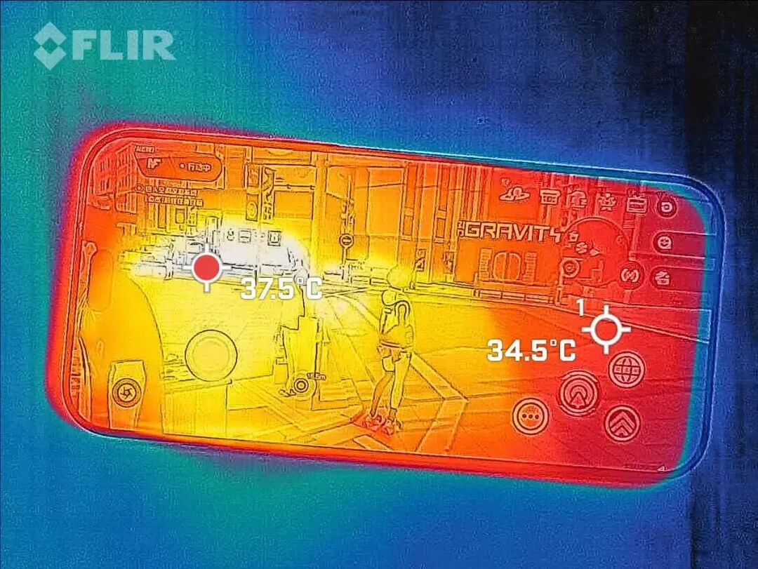 iPhone 18 Pro Max 绝区零游戏背面热成像图