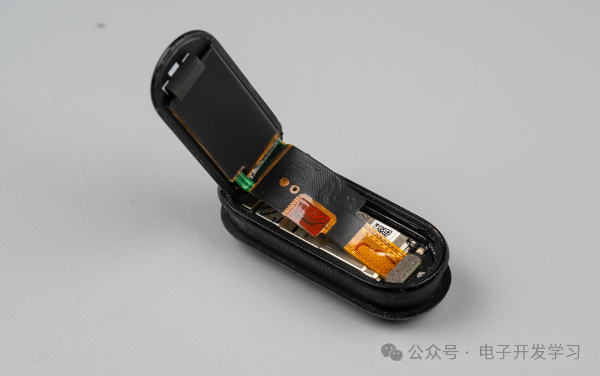 小米手环5开盖后的内部结构