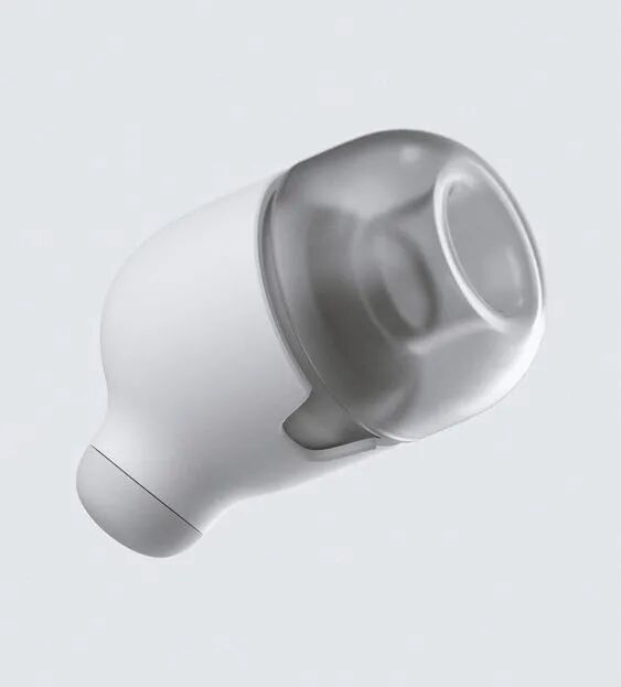 白色无线耳机单元与透明耳塞套