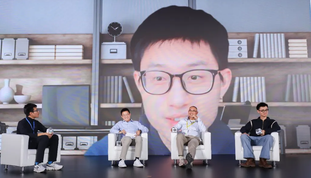 前OpenAI研究员姚顺雨