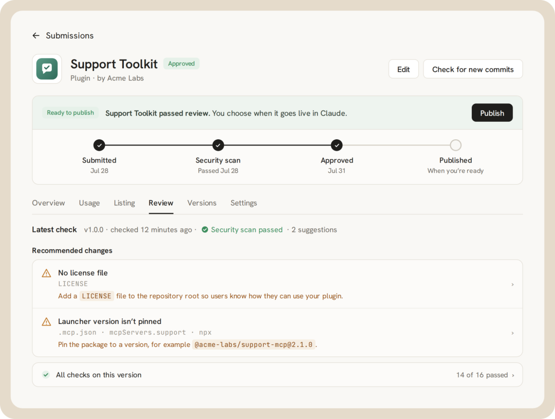 插件审核状态页截图:Support Toolkit 已通过审核待发布,安全扫描给出建议——缺少 LICENSE 文件、启动命令未锁定版本