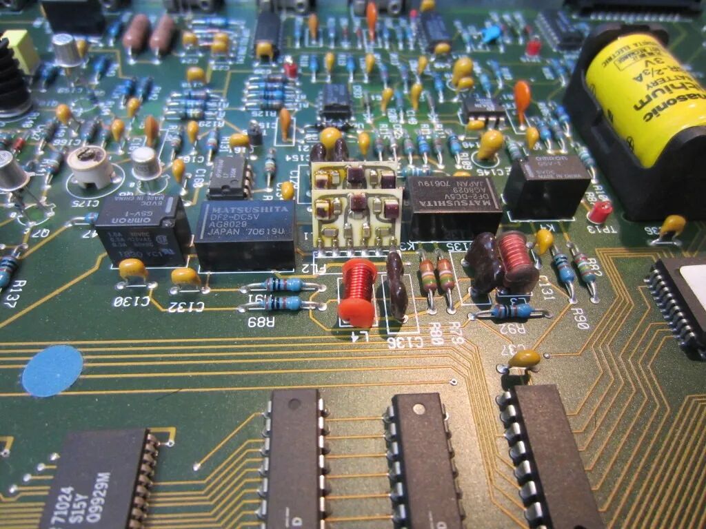 Wavetek 395 输出级继电器与电阻网络